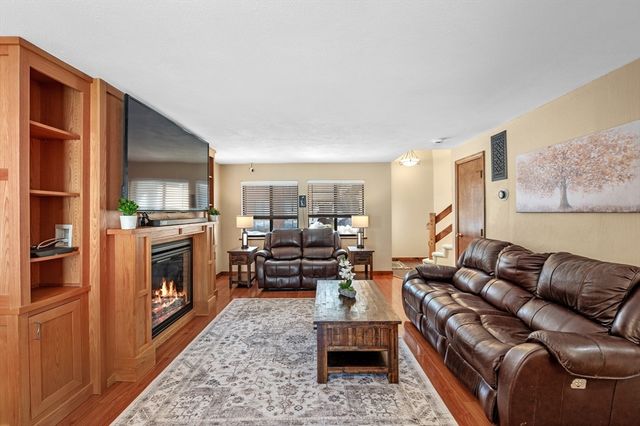 27 Littlefield Ct 27, Haverhill, MA 01832