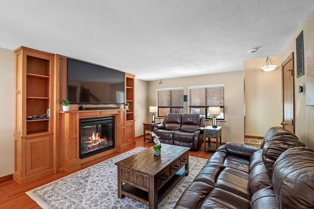 27 Littlefield Ct 27, Haverhill, MA 01832