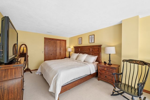 27 Littlefield Ct 27, Haverhill, MA 01832