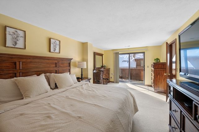 27 Littlefield Ct 27, Haverhill, MA 01832