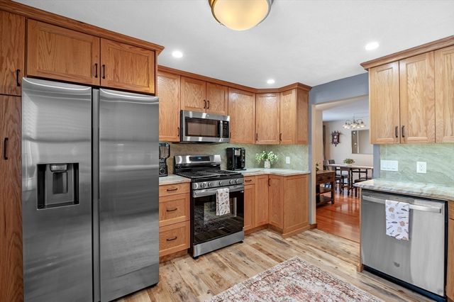 27 Littlefield Ct 27, Haverhill, MA 01832