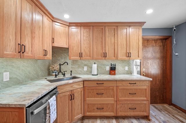 27 Littlefield Ct 27, Haverhill, MA 01832