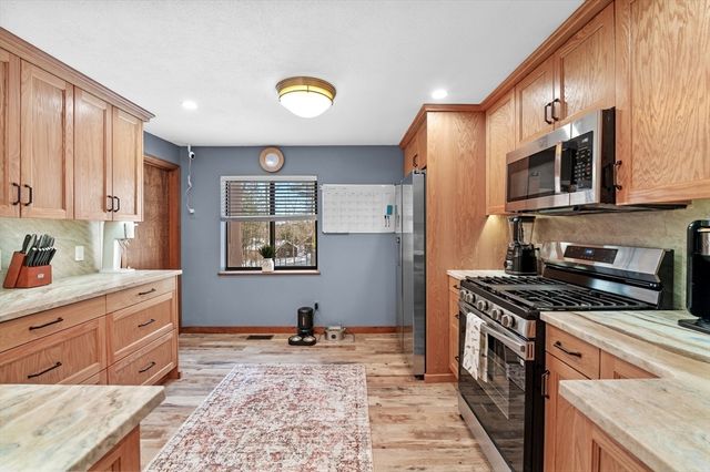 27 Littlefield Ct 27, Haverhill, MA 01832