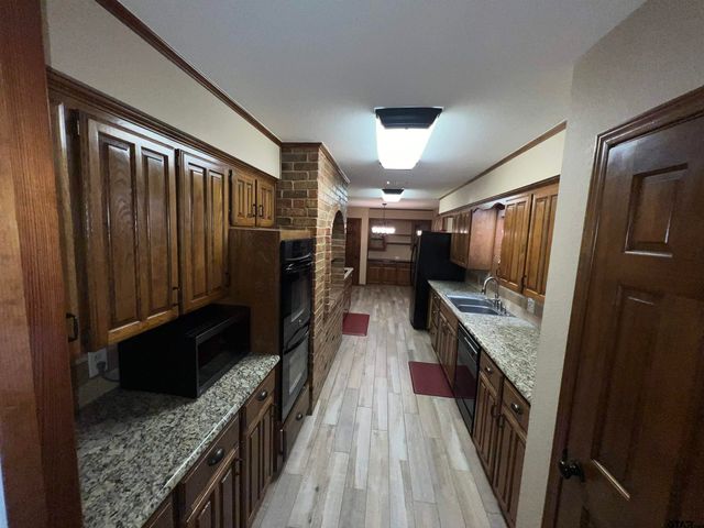 707 HAMPTON HILL DR, Tyler, TX 75703