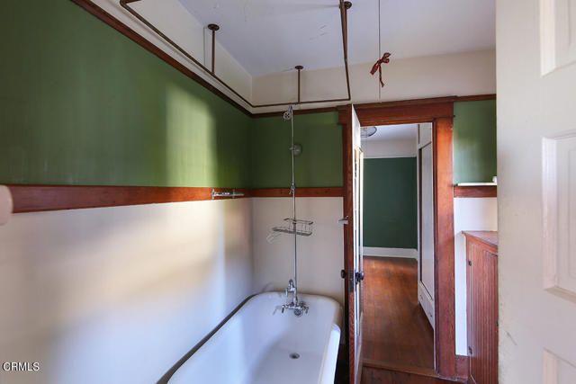 305 E Laurel Avenue, Sierra Madre, CA 91024