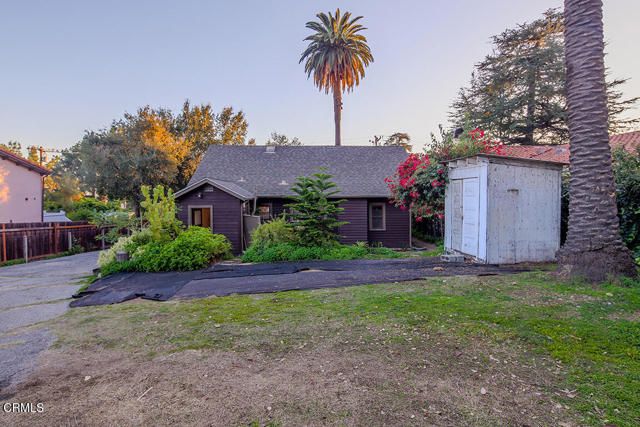 305 E Laurel Avenue, Sierra Madre, CA 91024