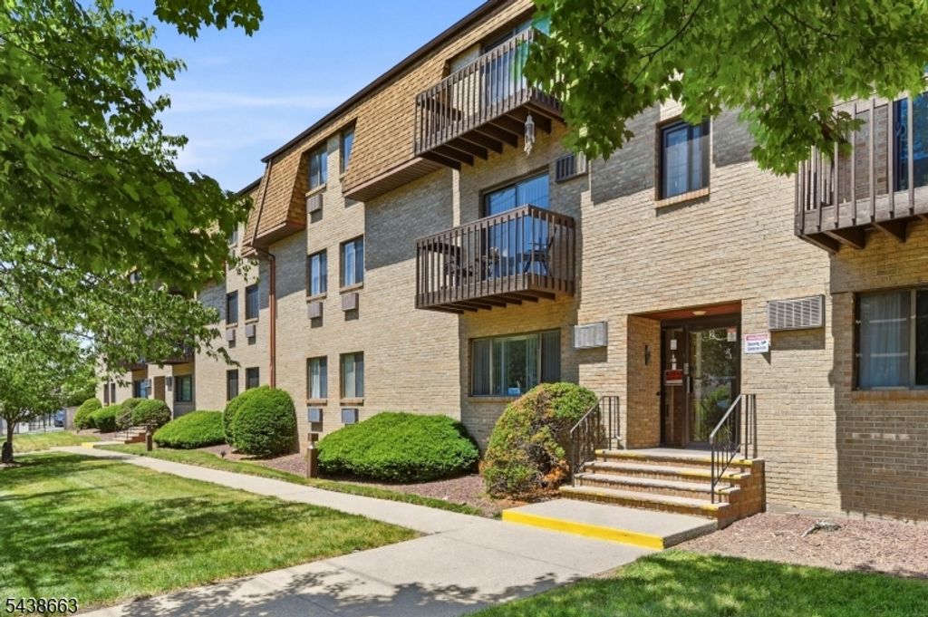 2 Honiss St. 2A, Belleville Twp., NJ 07109