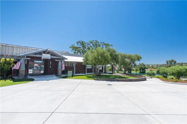 158 Flag Way, Paso Robles, CA 93446
