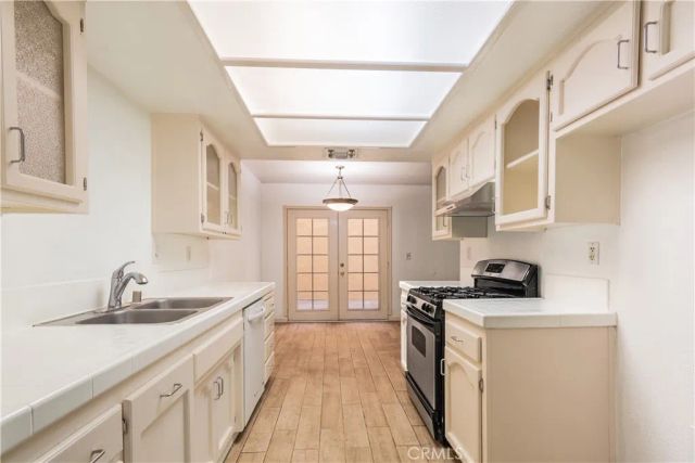 158 Flag Way, Paso Robles, CA 93446
