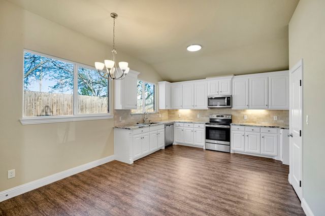 110 S Watson Street, Alvarado, TX 76009