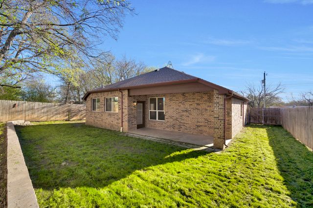 110 S Watson Street, Alvarado, TX 76009