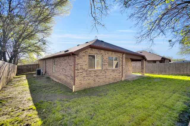 110 S Watson Street, Alvarado, TX 76009