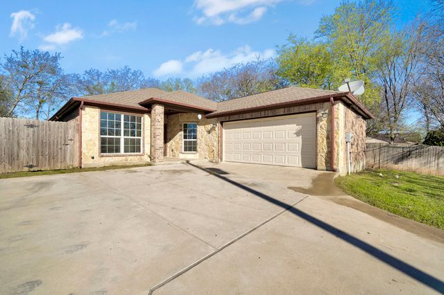 110 S Watson Street, Alvarado, TX 76009