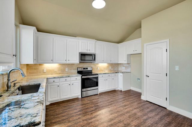 110 S Watson Street, Alvarado, TX 76009