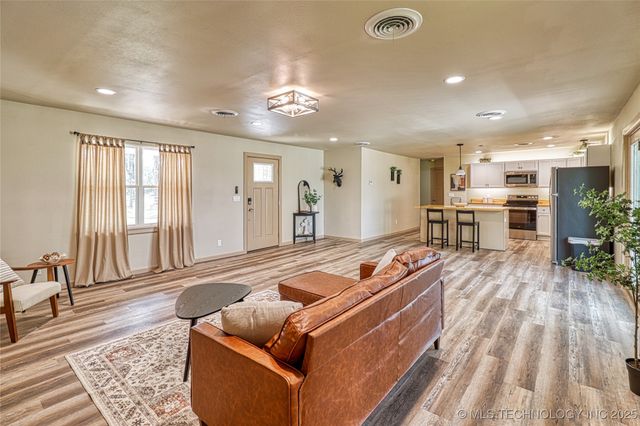 8610 N State Hwy 113, Mcalester, OK 74501