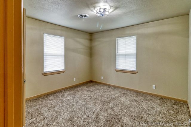 8610 N State Hwy 113, Mcalester, OK 74501