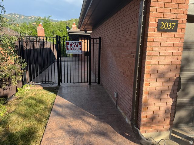 2037 S MAPLEVIEW DR, Bountiful, UT 84010