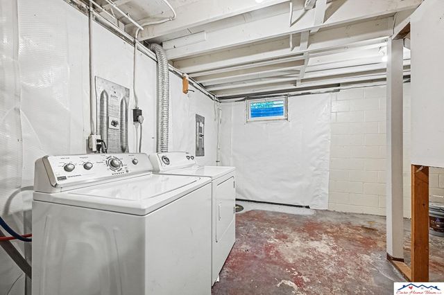 203 E 7th Street, Papillion, NE 68046