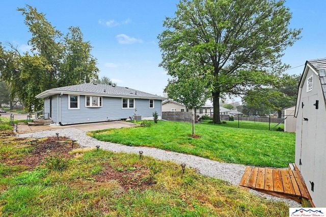 203 E 7th Street, Papillion, NE 68046