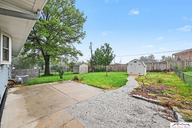 203 E 7th Street, Papillion, NE 68046