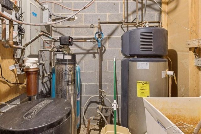 6431 Whitmore Lake Road, Whitmore Lake, MI 48189