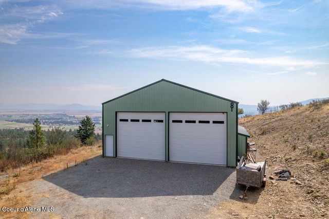 10653 N Payment Peak RD, Hauser, ID 83854