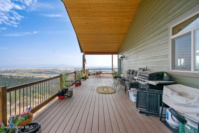 10653 N Payment Peak RD, Hauser, ID 83854