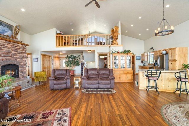 10653 N Payment Peak RD, Hauser, ID 83854