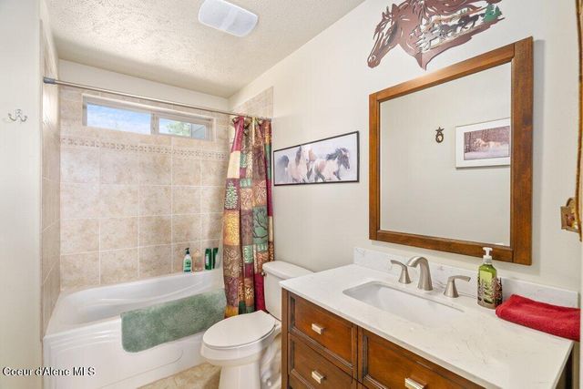 10653 N Payment Peak RD, Hauser, ID 83854