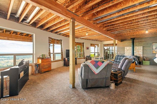 10653 N Payment Peak RD, Hauser, ID 83854