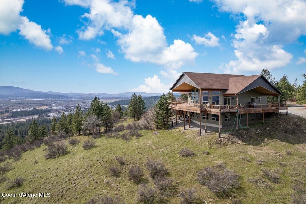 10653 N Payment Peak RD, Hauser, ID 83854