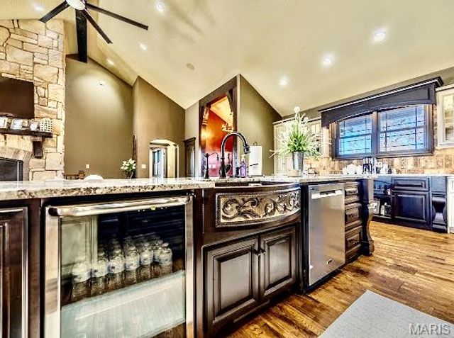 23900 Emerson Road, Lebanon, MO 65536