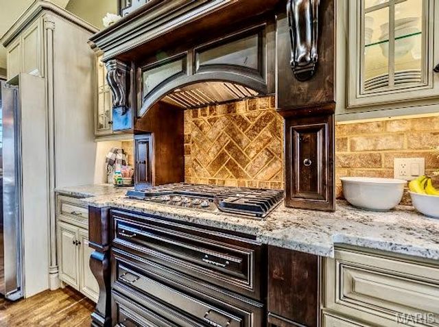 23900 Emerson Road, Lebanon, MO 65536