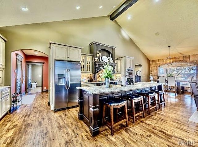 23900 Emerson Road, Lebanon, MO 65536