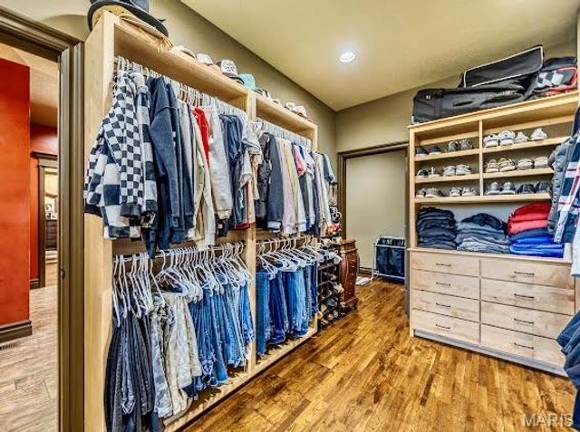 23900 Emerson Road, Lebanon, MO 65536