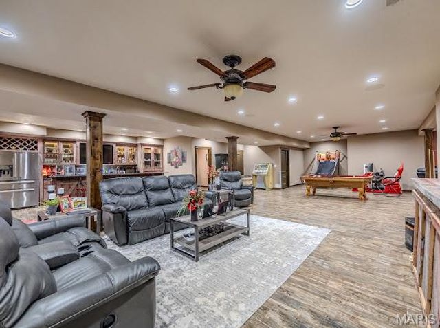 23900 Emerson Road, Lebanon, MO 65536