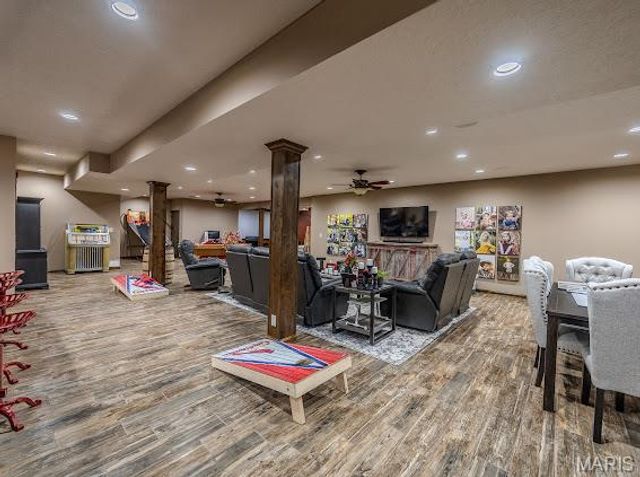 23900 Emerson Road, Lebanon, MO 65536