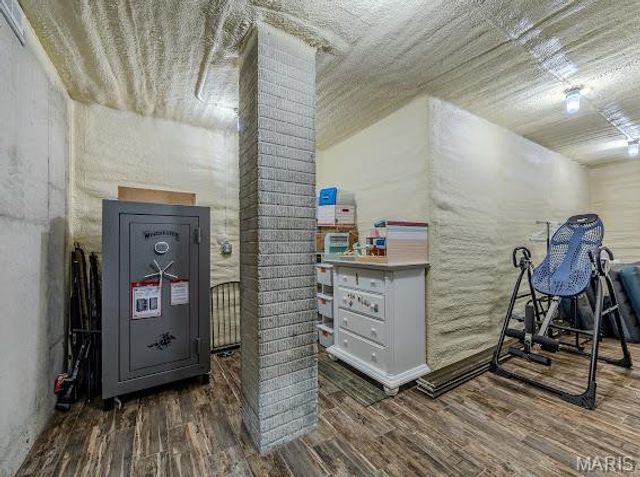 23900 Emerson Road, Lebanon, MO 65536