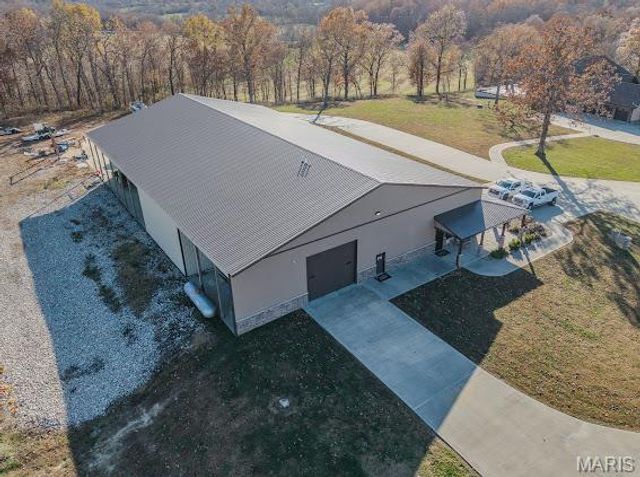 23900 Emerson Road, Lebanon, MO 65536