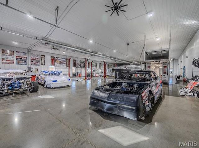 23900 Emerson Road, Lebanon, MO 65536