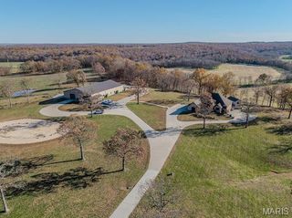 23900 Emerson Road, Lebanon, MO 65536