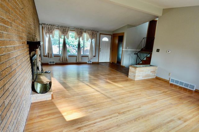 2701 Gerald Avenue, North Saint Paul, MN 55109