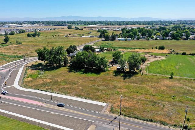 3123 E Victory Road, Nampa, ID 83687
