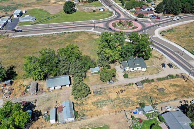 3123 E Victory Road, Nampa, ID 83687