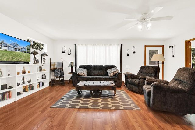 W204S8194 Pasadena DRIVE, Muskego, WI 53150