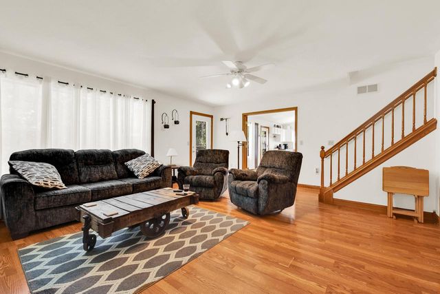 W204S8194 Pasadena DRIVE, Muskego, WI 53150
