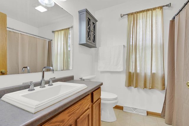 W204S8194 Pasadena DRIVE, Muskego, WI 53150