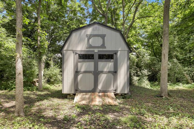 W204S8194 Pasadena DRIVE, Muskego, WI 53150