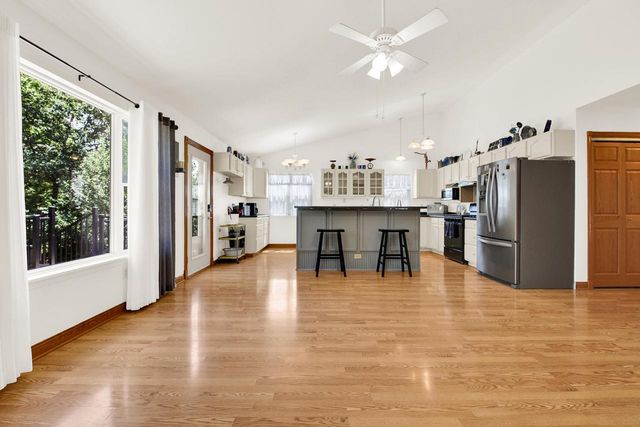W204S8194 Pasadena DRIVE, Muskego, WI 53150