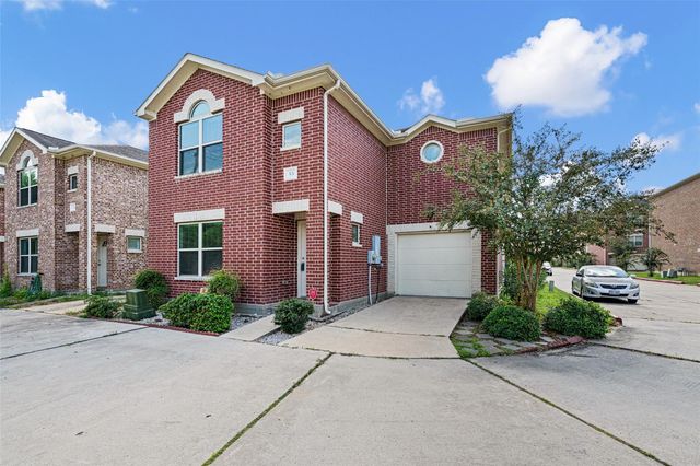 5951 S Loop E 55, Houston, TX 77033